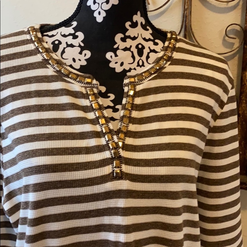 NWT Over Sized Women’s Thermal Top. XL